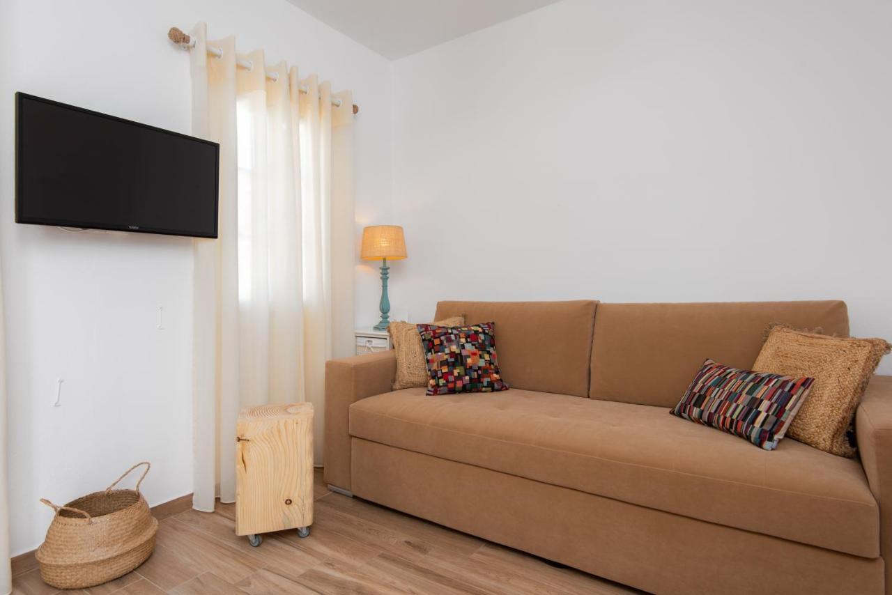 Miles Away Luxury Apartments Platis Gialos  Buitenkant foto