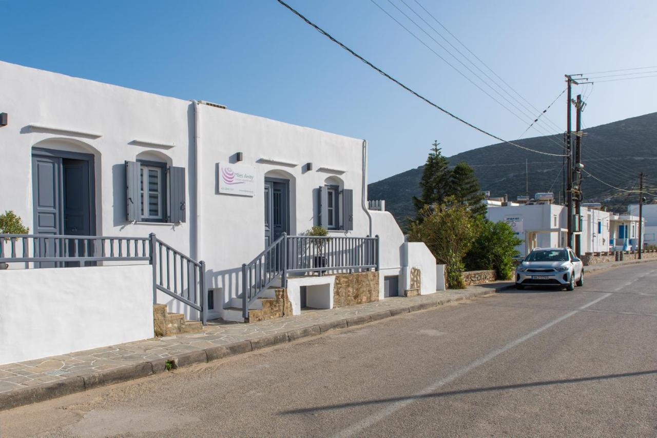 Miles Away Luxury Apartments Platis Gialos  Buitenkant foto
